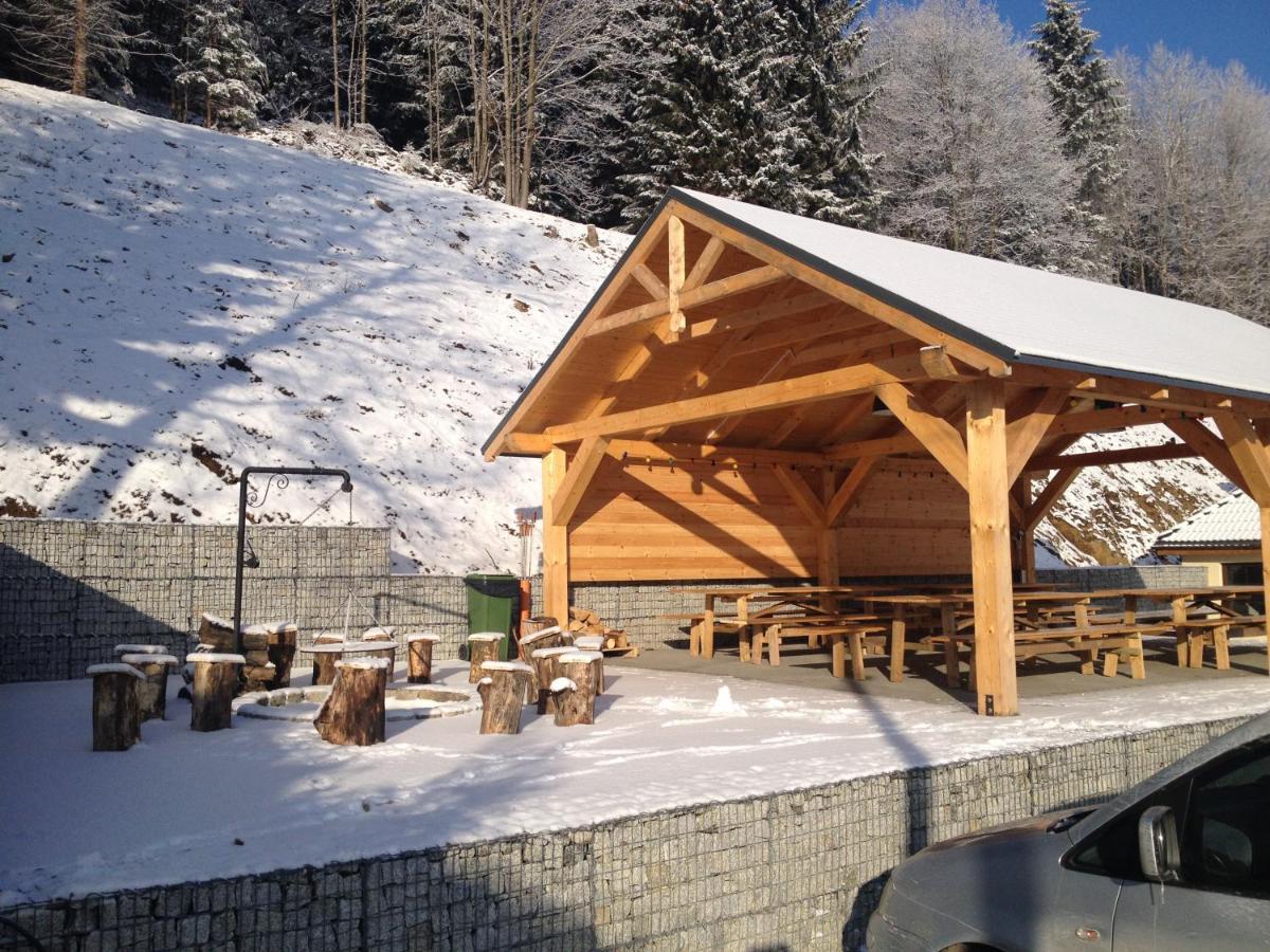 シェンナ Zlote Gory - Czarna Gora Bed & Breakfast エクステリア 写真