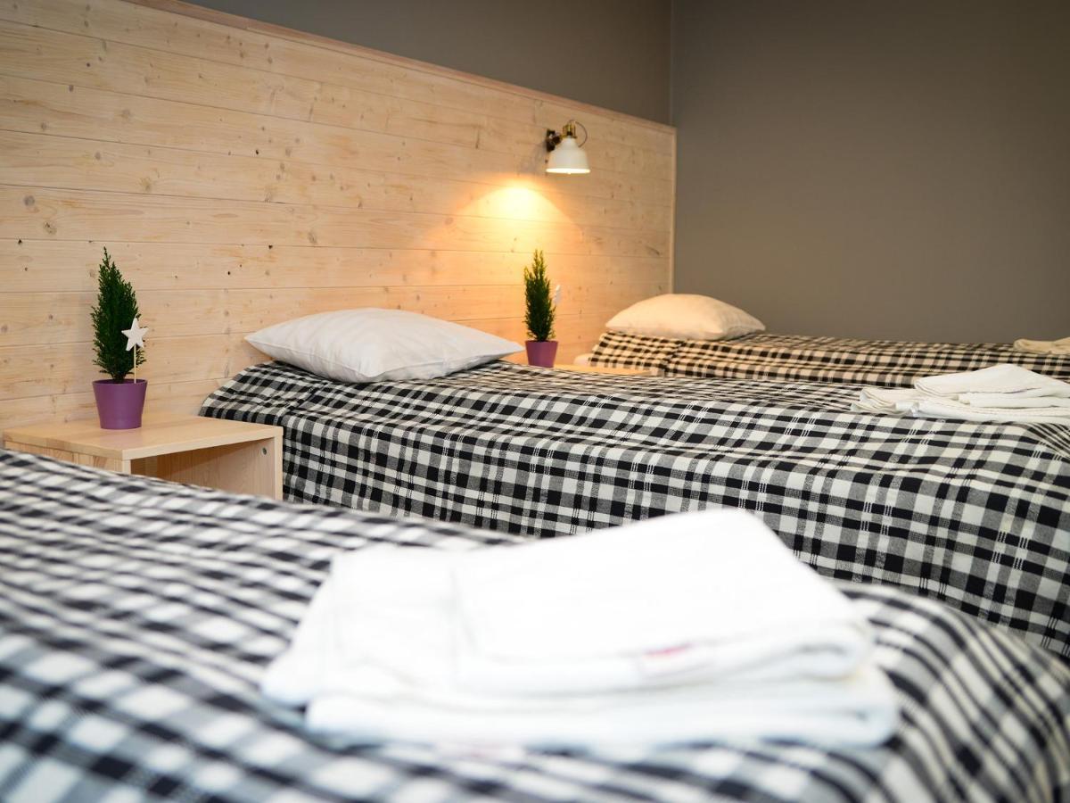 シェンナ Zlote Gory - Czarna Gora Bed & Breakfast エクステリア 写真